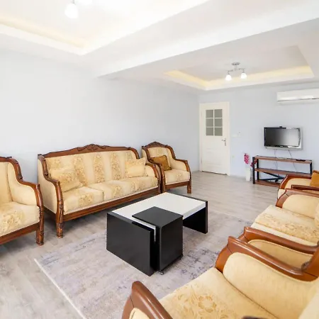 Fethiye'de Ferah Ve Konforlu Фетхие