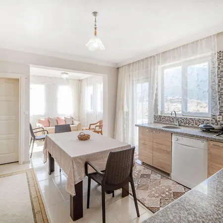 Fethiye'de Ferah Ve Konforlu Apartment *